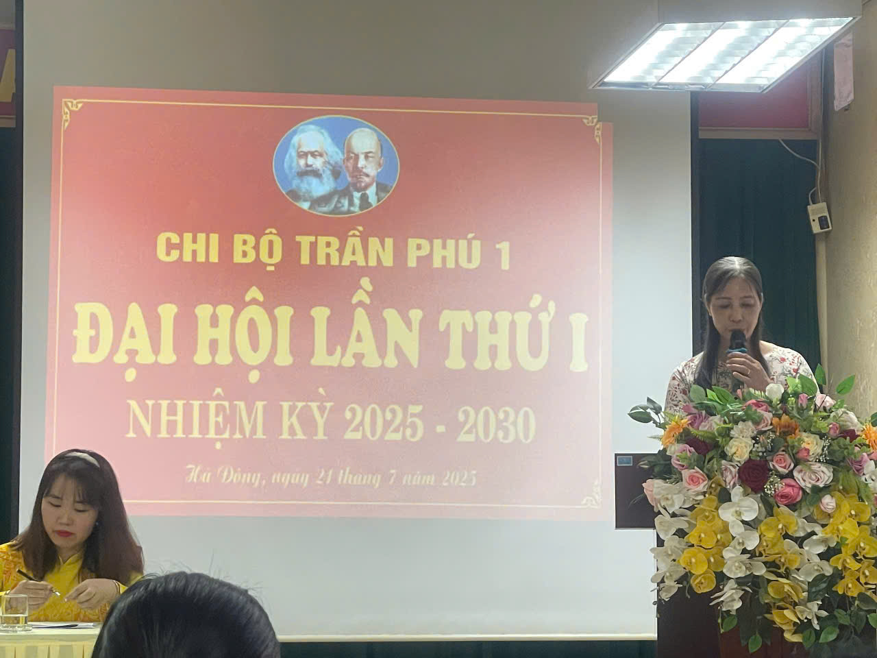 Đại hội Chi bộ Trần Phú 1